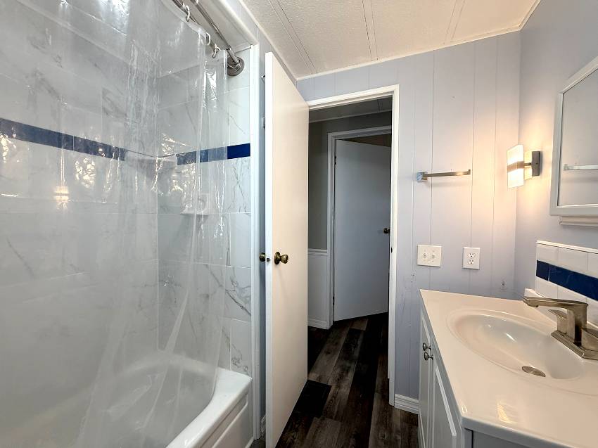 36 Jasmine Ave a Ellenton, FL Mobile or Manufactured Home for Sale